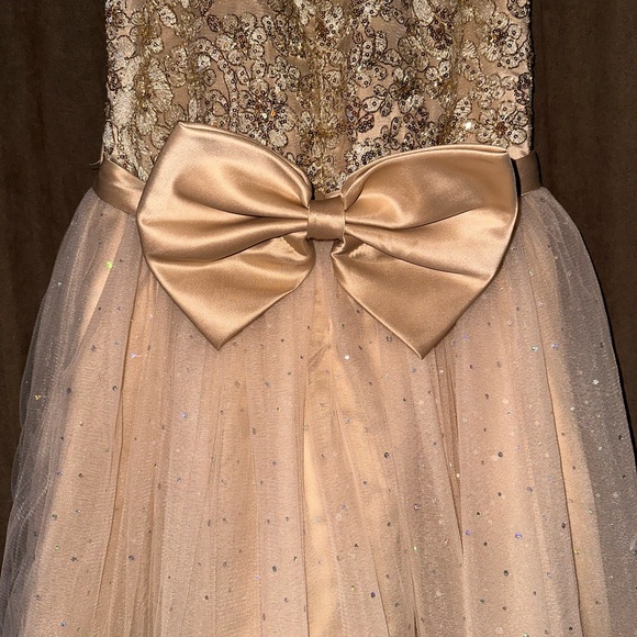 Flower girl dress - Picture 7 of 11